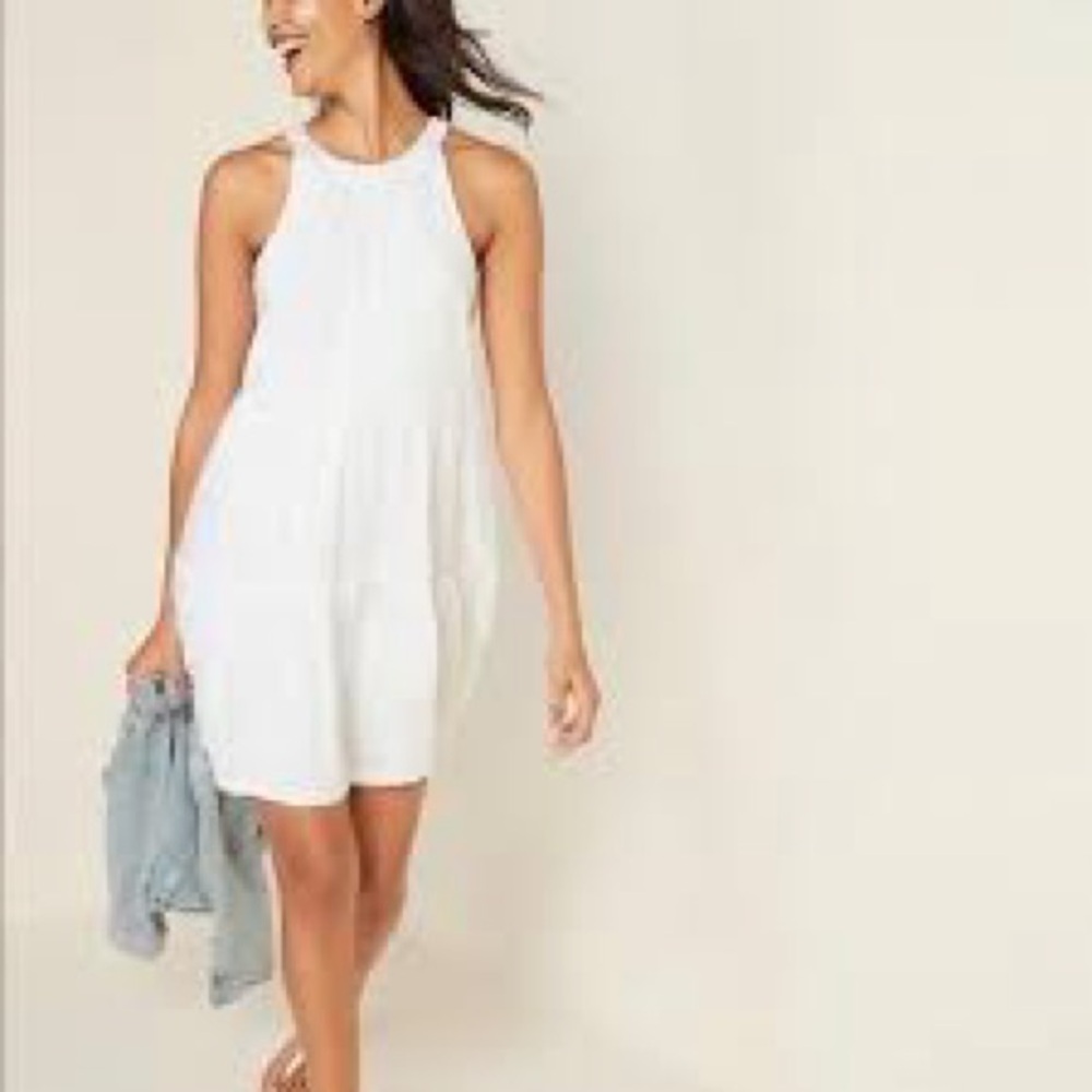 Elegant White Sleeveless Tiered Dress